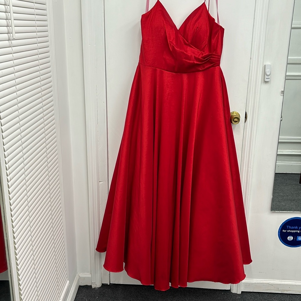 Formal gown plus size